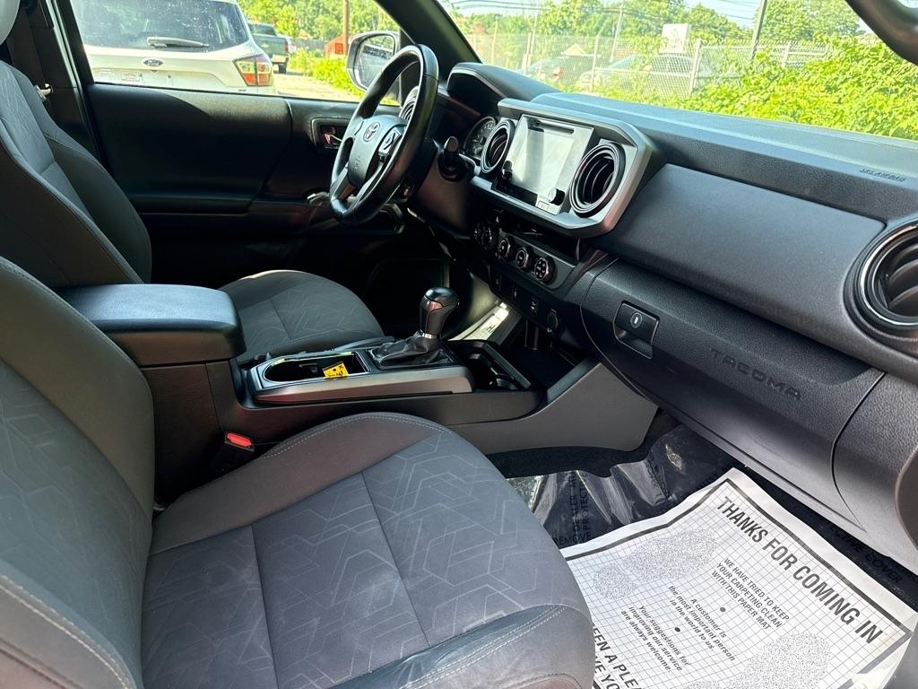Toyota Tacoma TRD Off Road Double Cab 5' Bed V6 4x4 AT (Natl) 2016