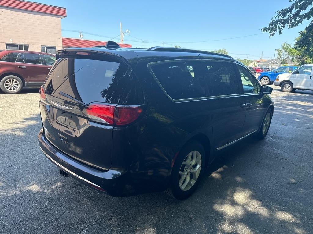 Chrysler Pacifica Touring-L Plus 2017