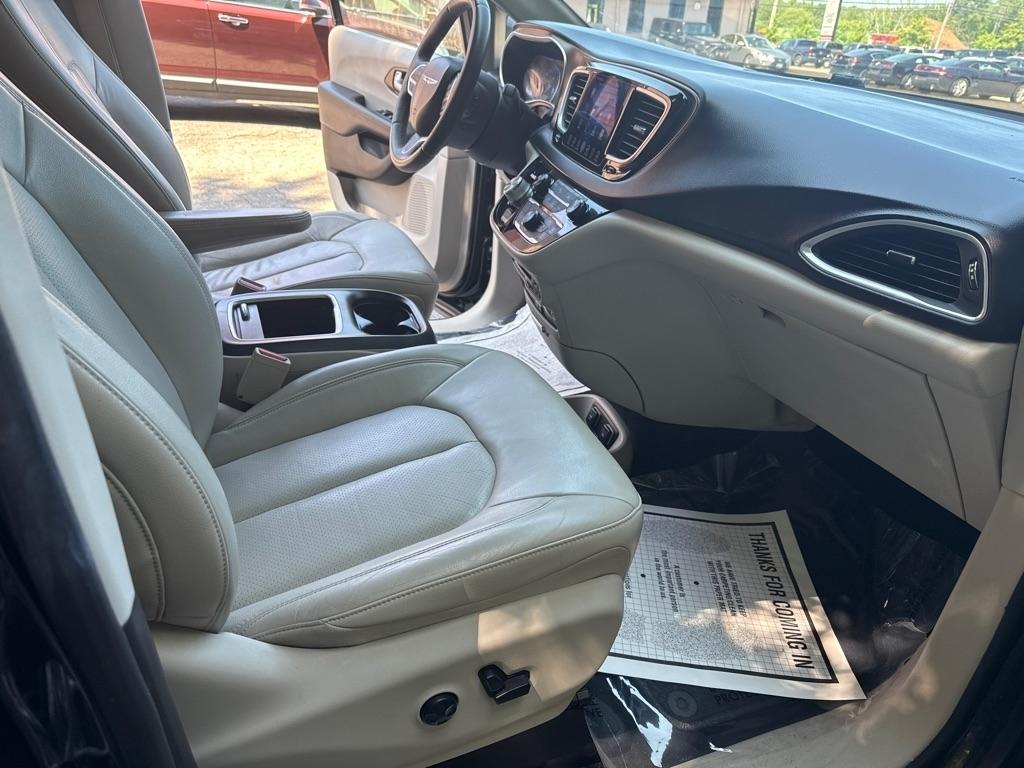 Chrysler Pacifica Touring-L Plus 2017