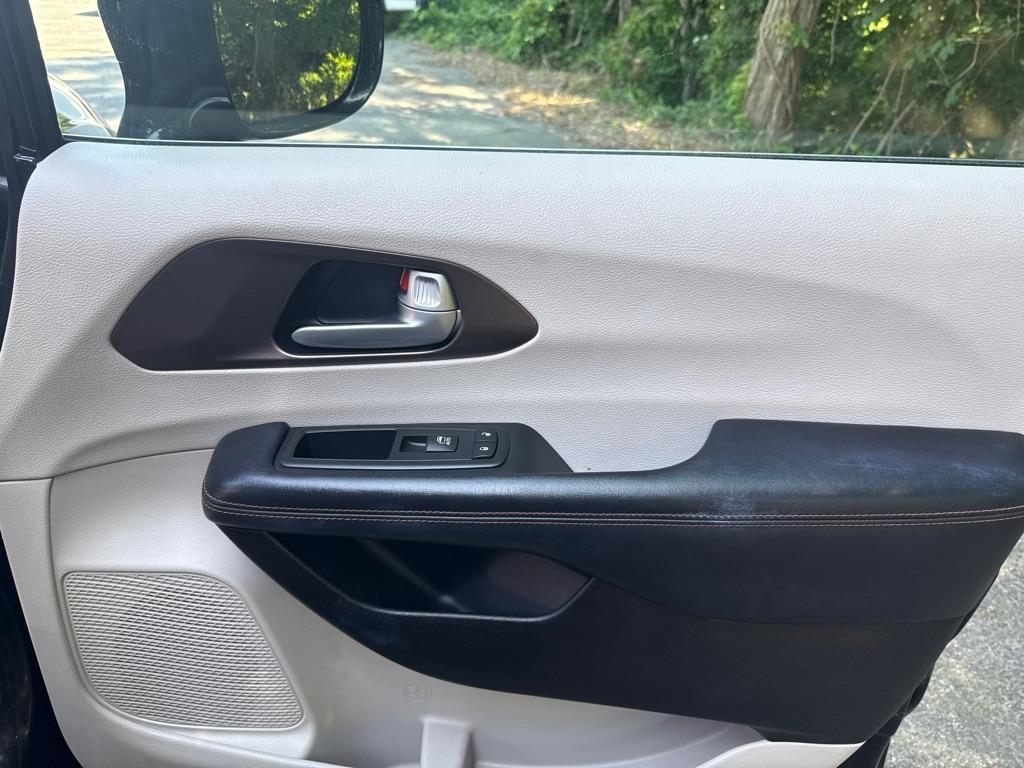 Chrysler Pacifica Touring-L Plus 2017