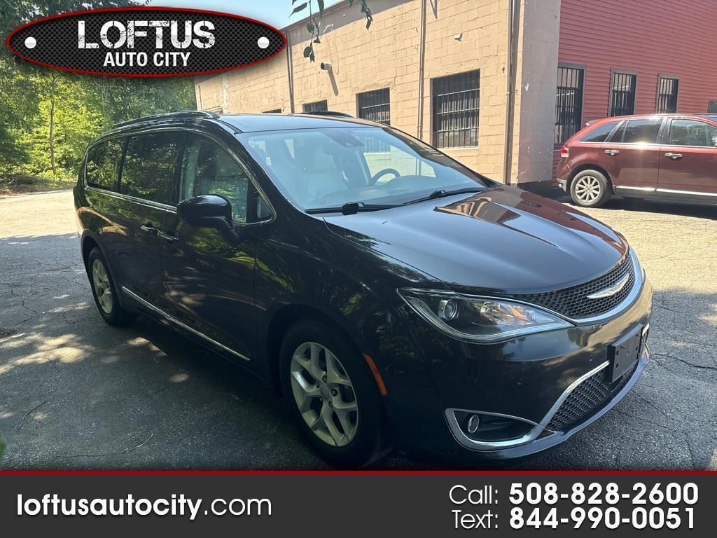 2017 Chrysler Pacifica Touring-L Plus