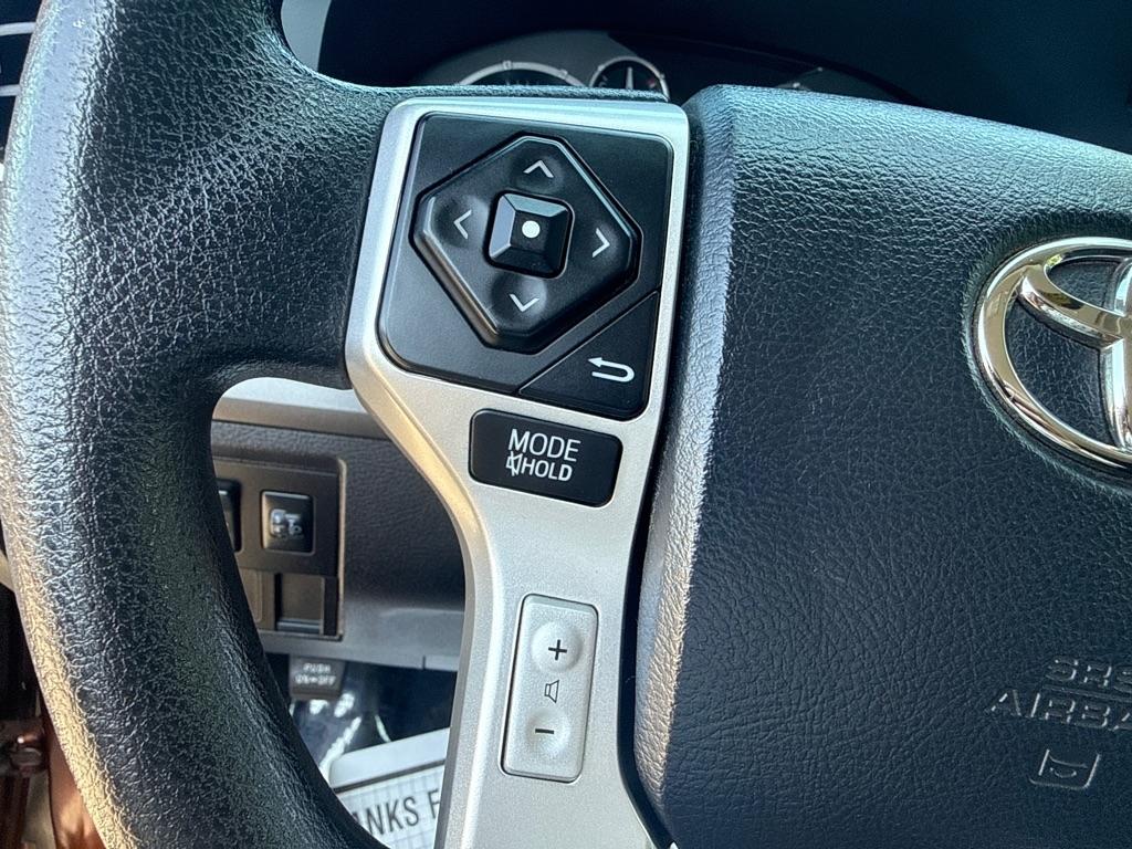 Toyota Tundra SR5 5.7L V8 Double Cab 4WD 2016