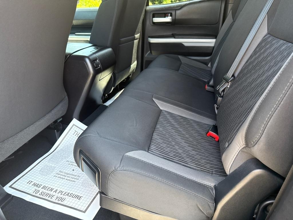 Toyota Tundra SR5 5.7L V8 Double Cab 4WD 2016