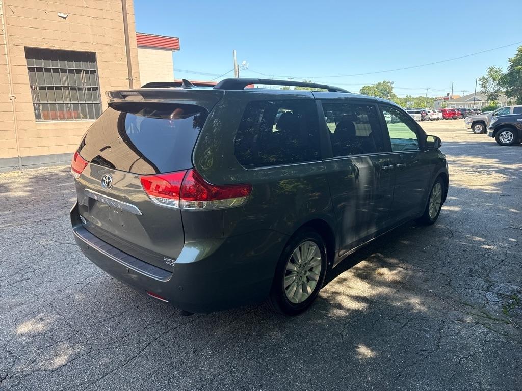 Toyota Sienna Limited Premium FWD 7-Passenger V6 2014