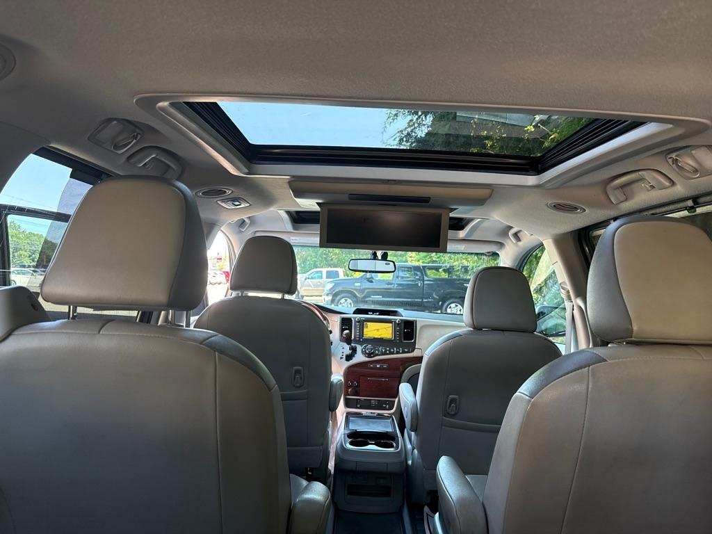 Toyota Sienna Limited Premium FWD 7-Passenger V6 2014