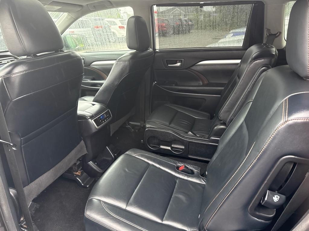Toyota Highlander XLE AWD V6 2015