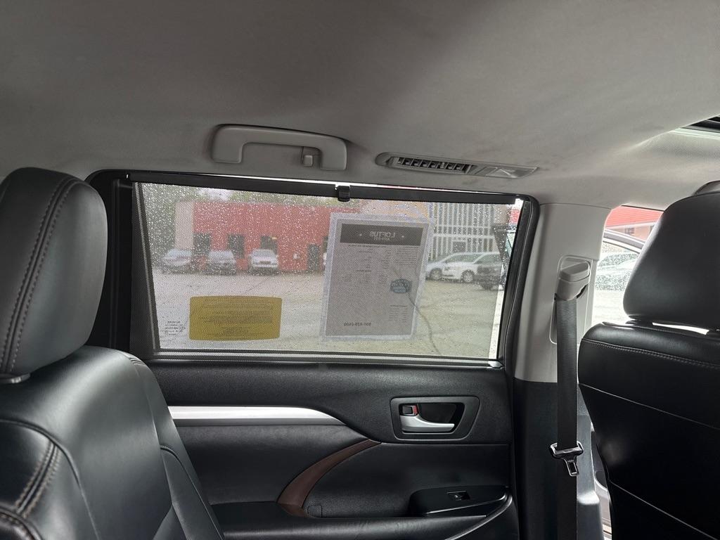 Toyota Highlander XLE AWD V6 2015