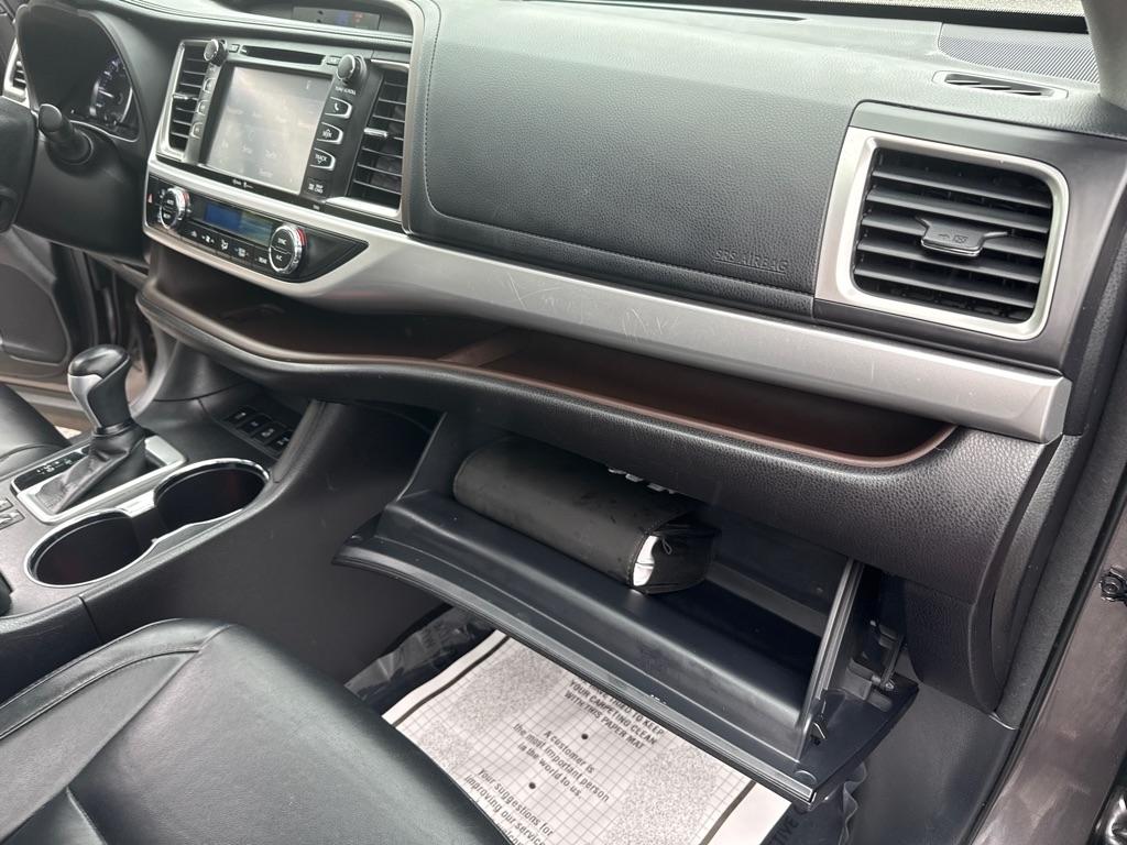 Toyota Highlander XLE AWD V6 2015
