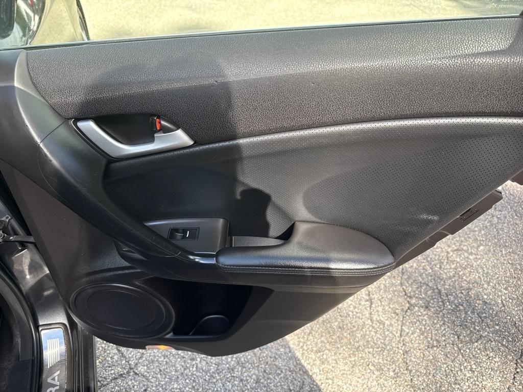 Acura TSX 5-speed AT 2012