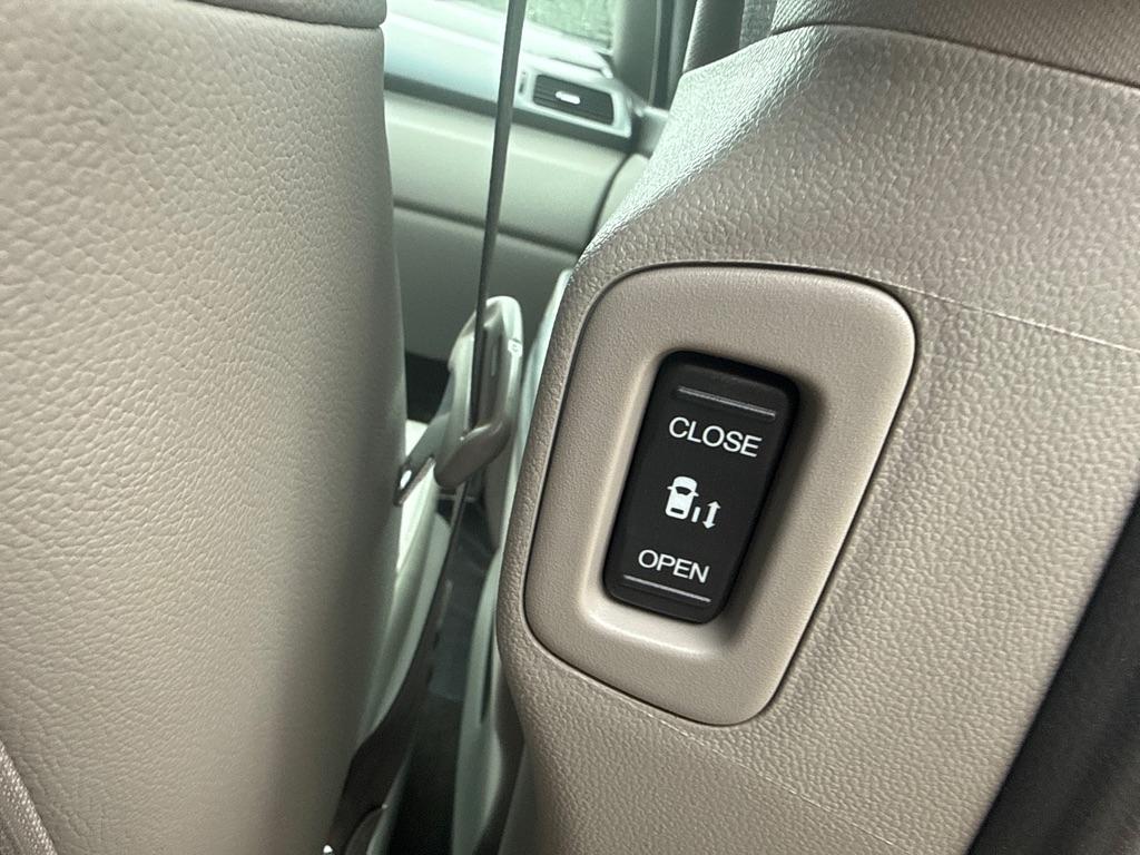 Honda Odyssey EX-L Auto 2012