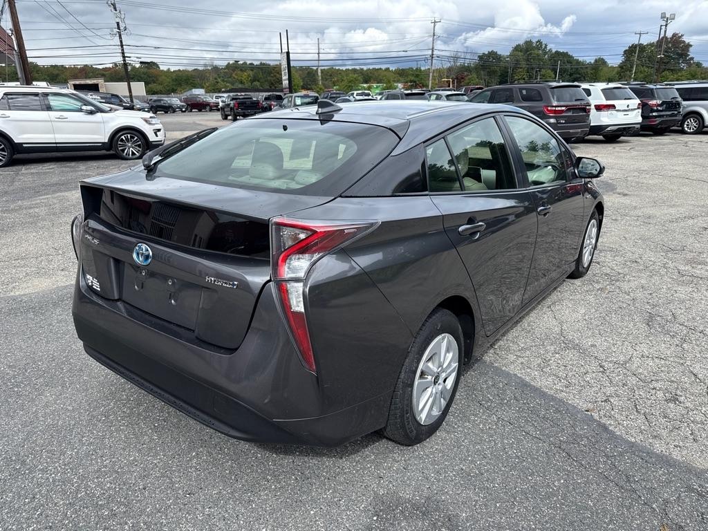 Toyota Prius Two 4D Hatchback 2017