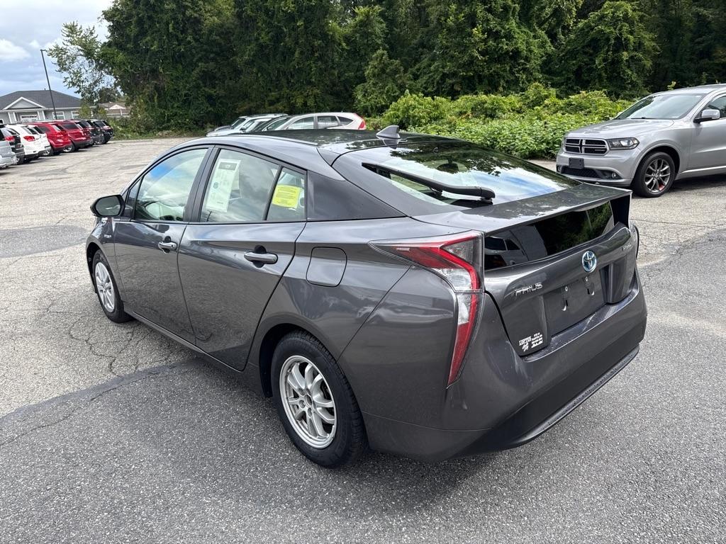 Toyota Prius Two 4D Hatchback 2017