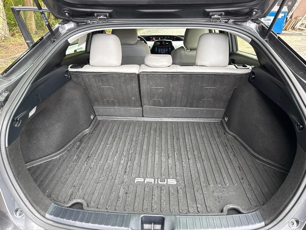 Toyota Prius Two 4D Hatchback 2017