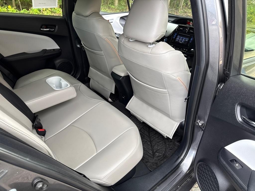 Toyota Prius Two 4D Hatchback 2017