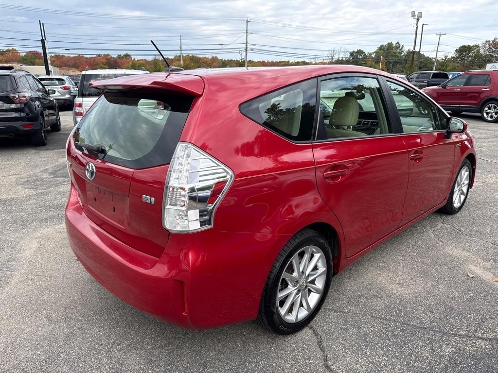 Toyota Prius V Five (Natl) 2012