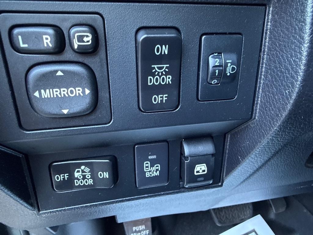 Toyota Tundra Platinum CrewMax 5.7L 4WD 2014