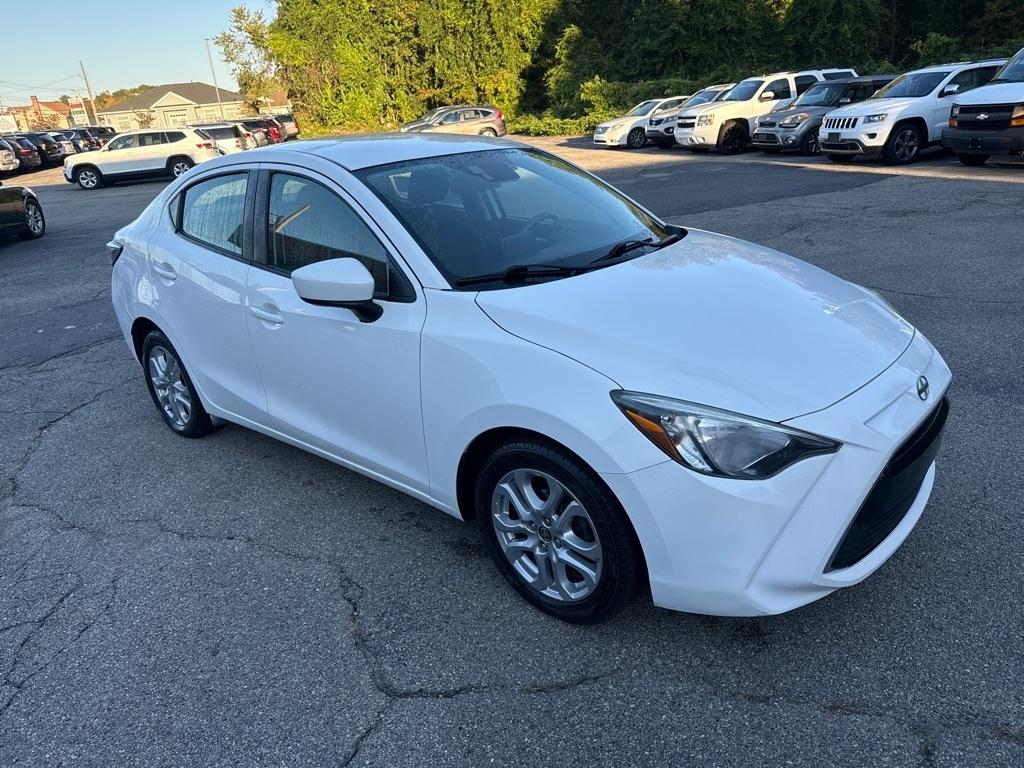 Scion iA 4dr Sdn Auto (Natl) 2016