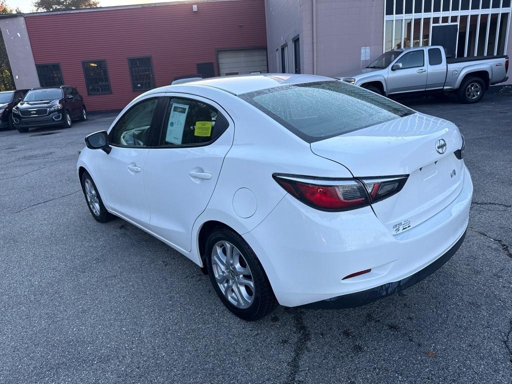 Scion iA 4dr Sdn Auto (Natl) 2016
