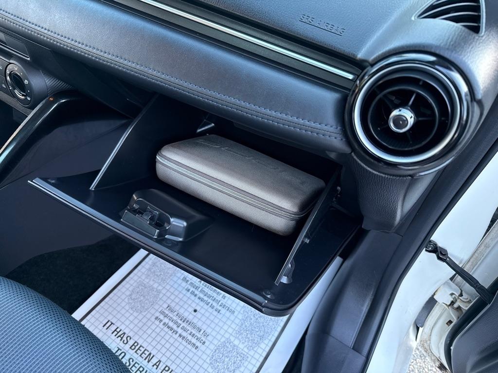 Scion iA 4dr Sdn Auto (Natl) 2016