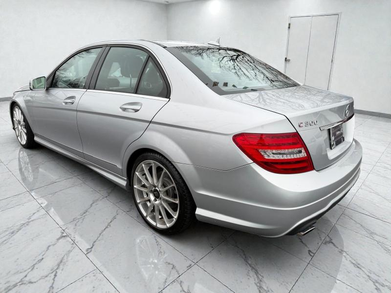 Mercedes-Benz C-Class C300 4MATIC Luxury Sedan 2012
