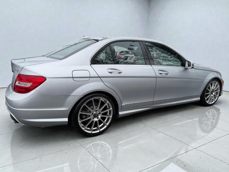 Mercedes-Benz C-Class C300 4MATIC Luxury Sedan 2012