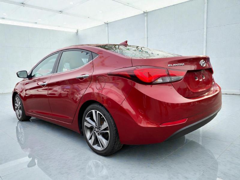 Hyundai Elantra SE 6AT 2016