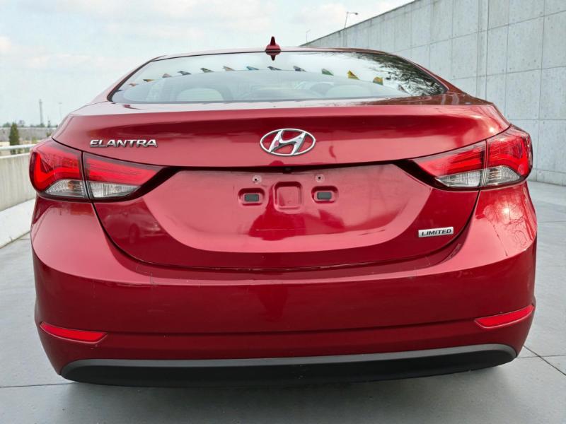 Hyundai Elantra SE 6AT 2016
