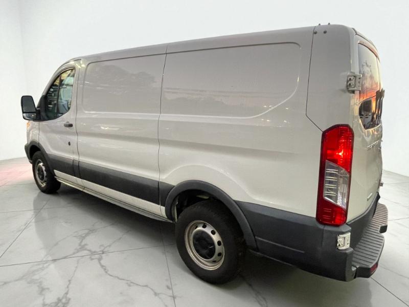 2017 Ford Transit 250 Van Low Roof w/Sliding Pass. 130-in. WB