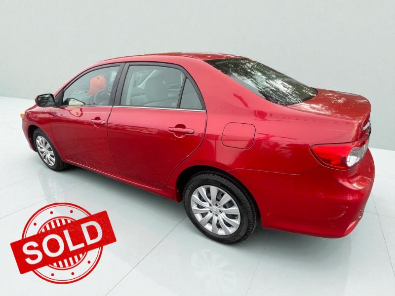 2013 Toyota Corolla LE's photo