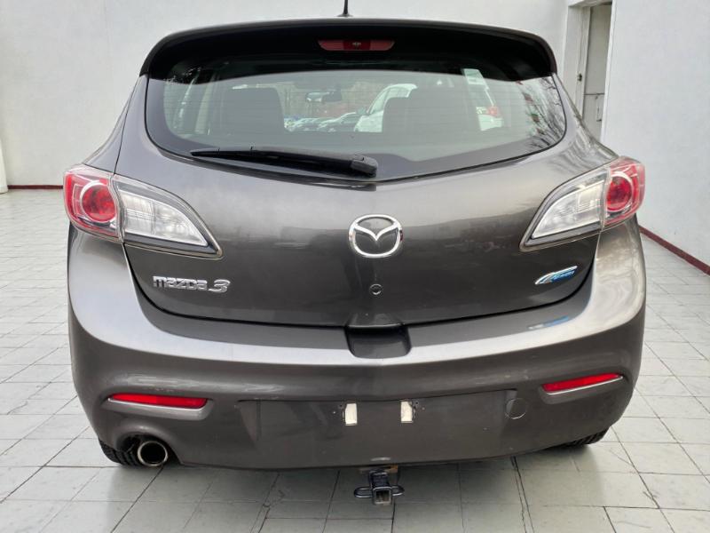 Mazda MAZDA3 I Grand Touring 5-Door 2012