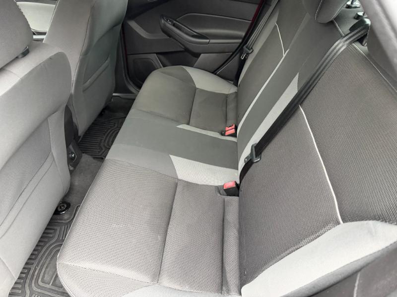 Ford Focus SE Sedan 2014