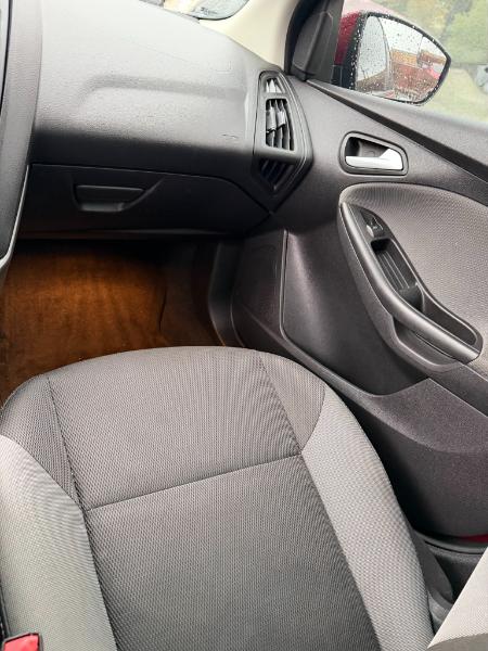 Ford Focus SE Sedan 2014