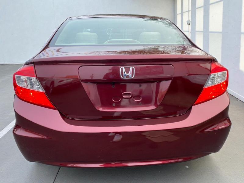 Honda Civic EX Sedan 5-Speed AT 2012