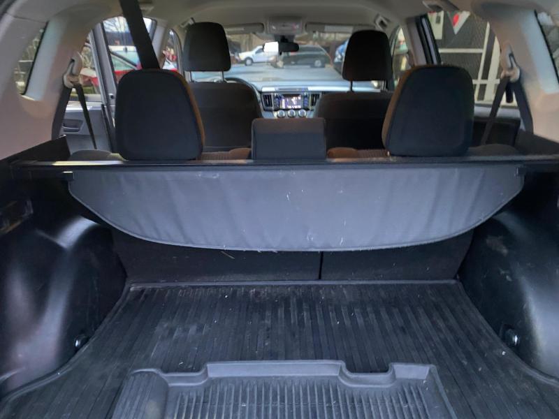 Toyota RAV4 LE AWD 2018