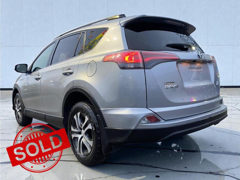 2018 Toyota RAV4 LE AWD