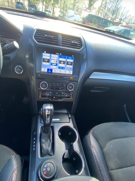 Ford Explorer XLT 4WD 2018