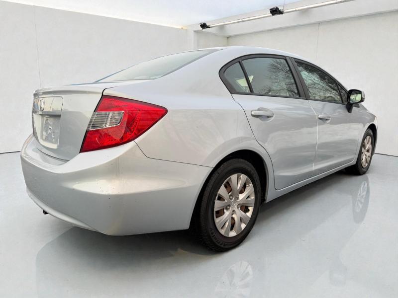 Honda Civic LX Sedan 5-Speed AT 2012