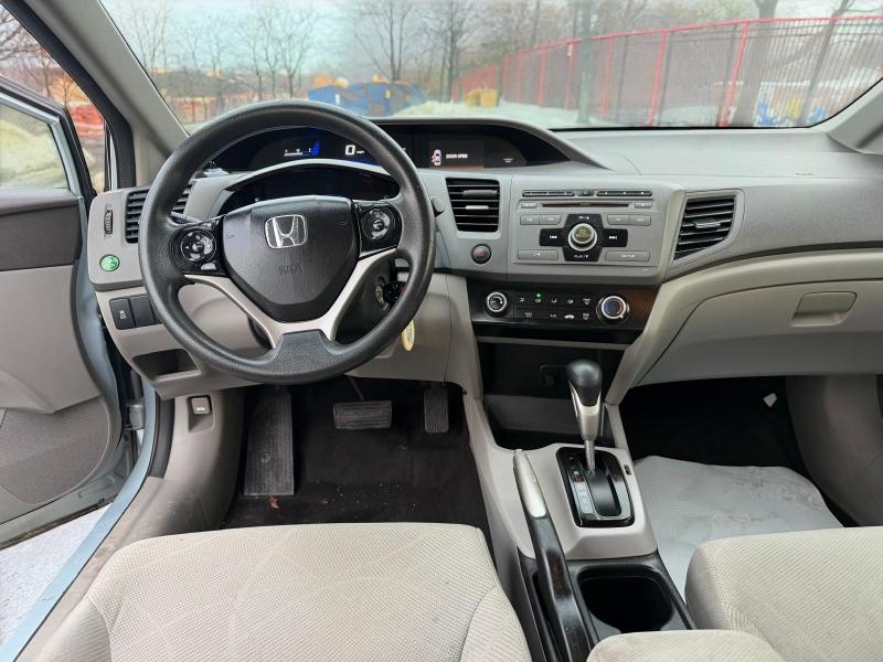 Honda Civic LX Sedan 5-Speed AT 2012