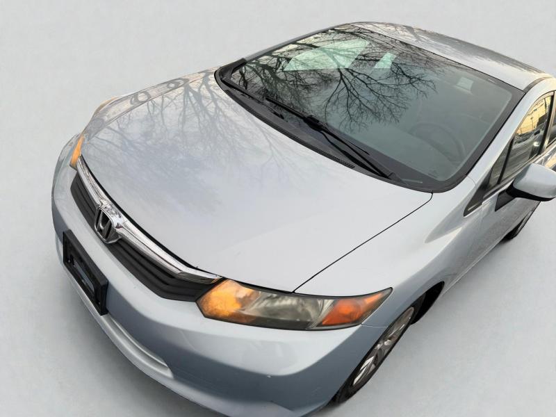 Honda Civic LX Sedan 5-Speed AT 2012