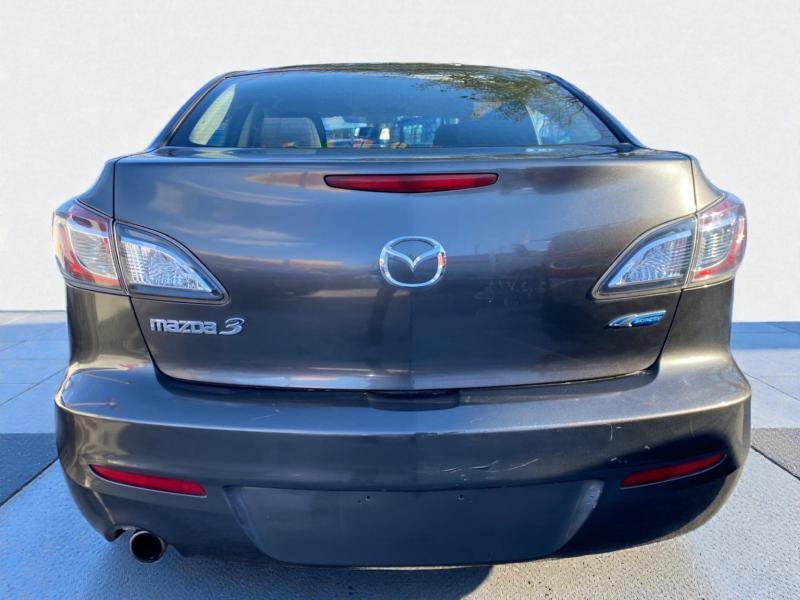 Mazda MAZDA3 i Touring 4-door 2012