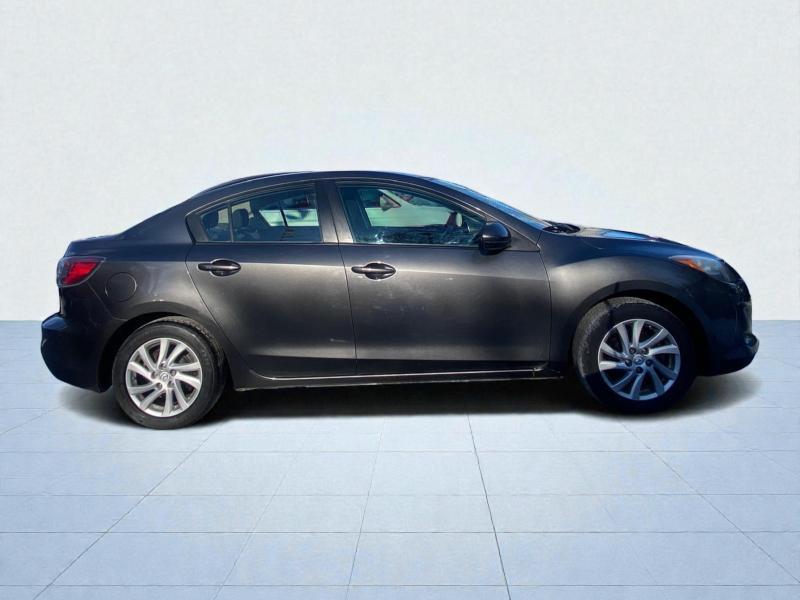 Mazda MAZDA3 i Touring 4-door 2012