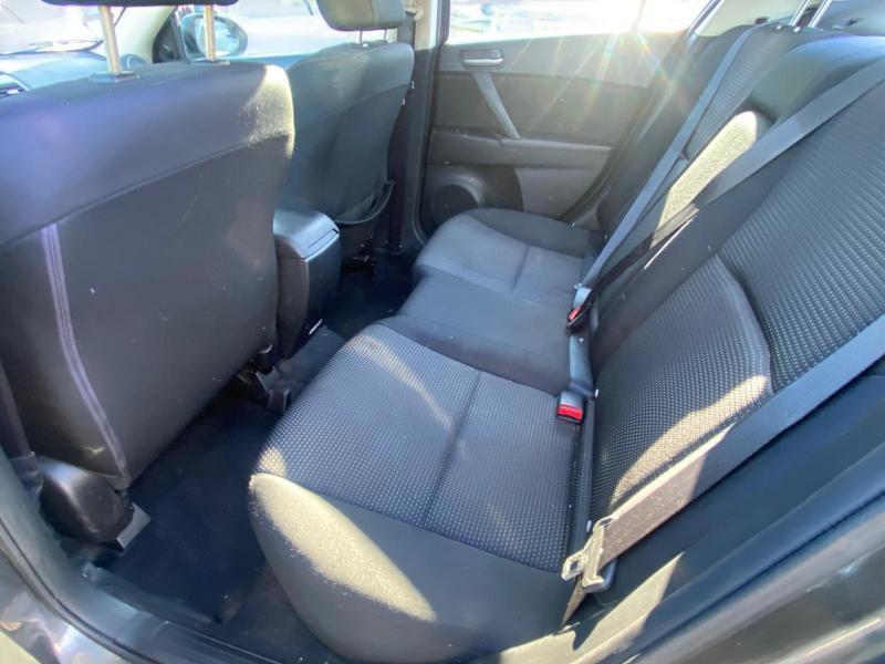 Mazda MAZDA3 i Touring 4-door 2012