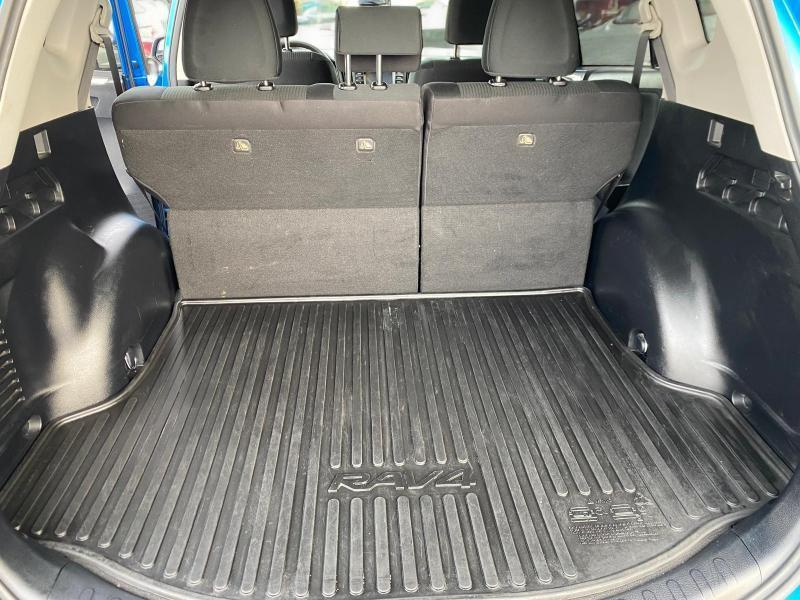 Toyota RAV4 LE AWD 2018