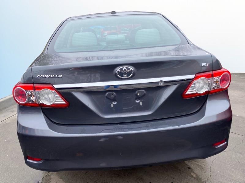 Toyota Corolla S 5-Speed MT 2013