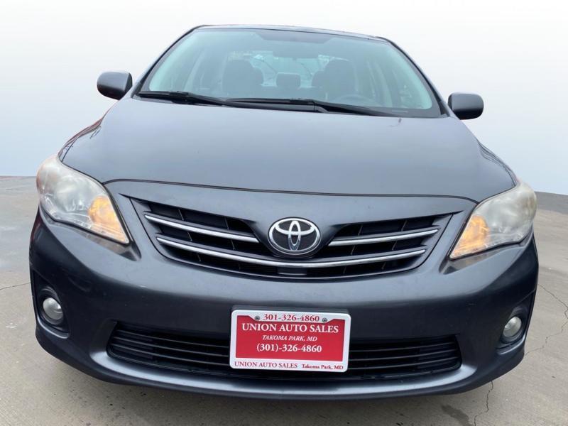 Toyota Corolla S 5-Speed MT 2013