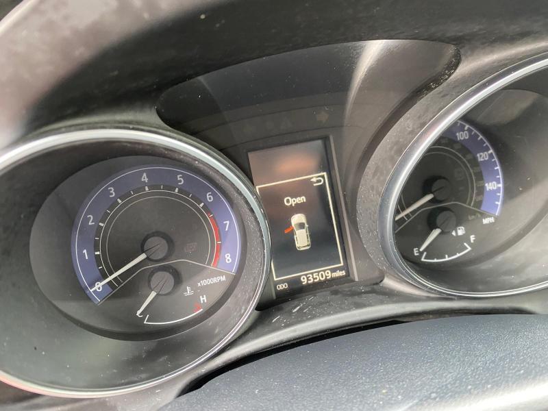 Toyota Corolla S 5-Speed MT 2013