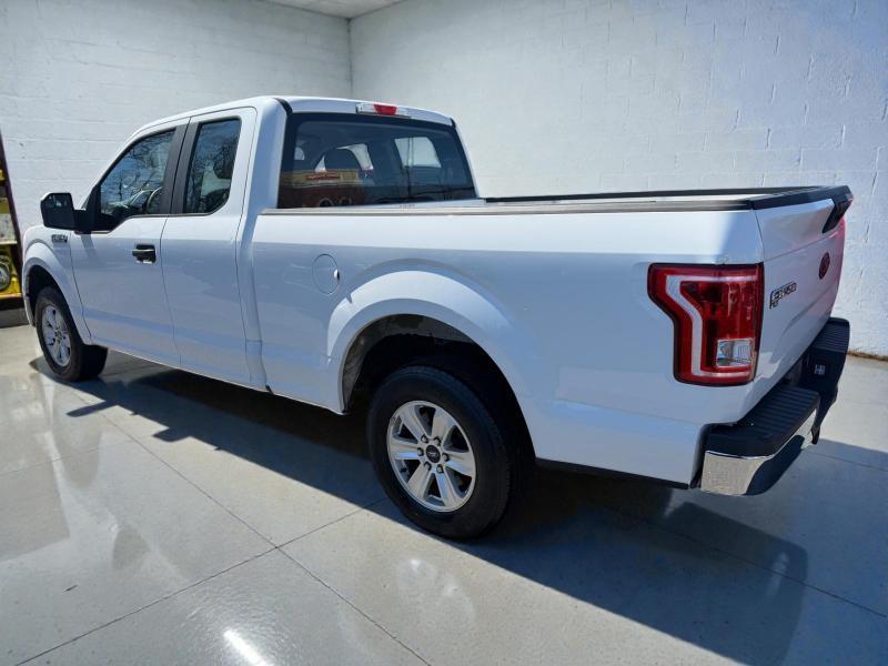 Ford F-150 XL SuperCab 6.5-ft. Bed 2WD 2015