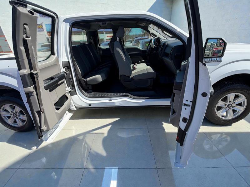Ford F-150 XL SuperCab 6.5-ft. Bed 2WD 2015