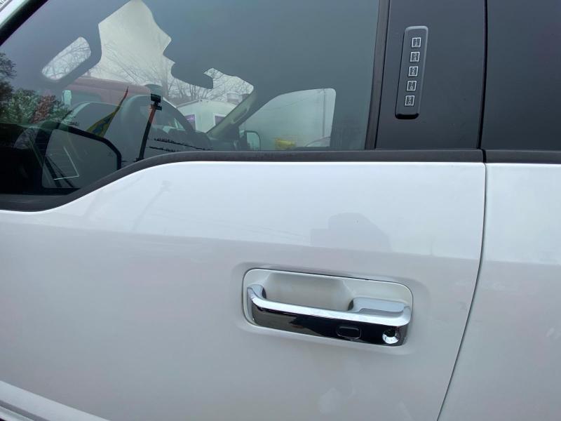 Ford F-150 4WD SuperCab 163" Lariat w/HD Payload Pkg 2016