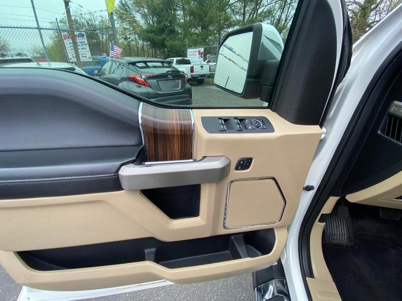 Ford F-150 4WD SuperCab 163" Lariat w/HD Payload Pkg 2016